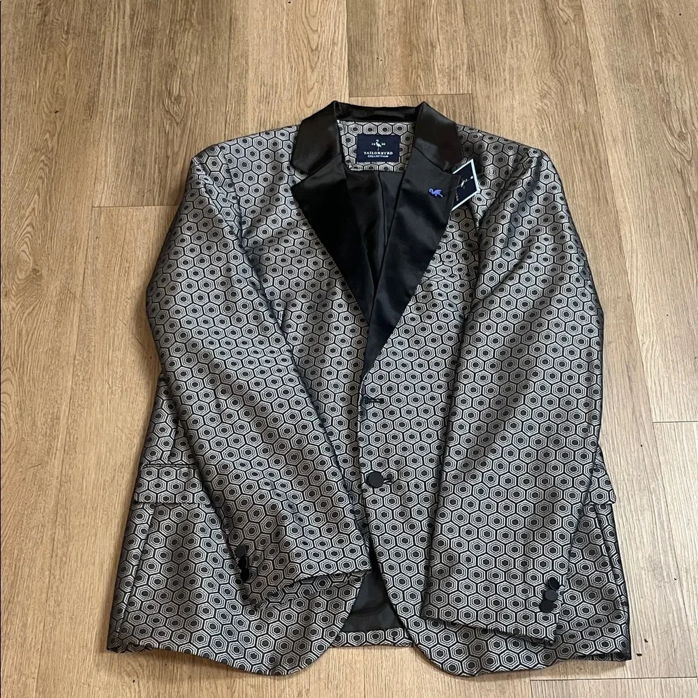 Tailorbyrd Black and Gray Geometric Jaquard Dinner Jacket Size 44R